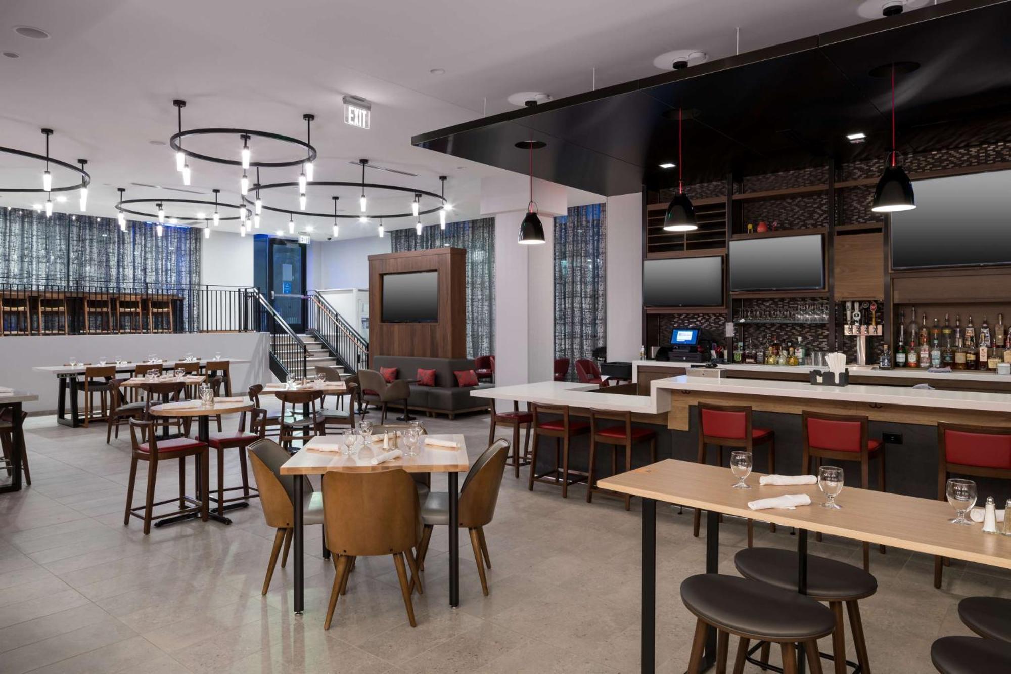 Hilton Garden Inn Madison Downtown, Wi Екстер'єр фото