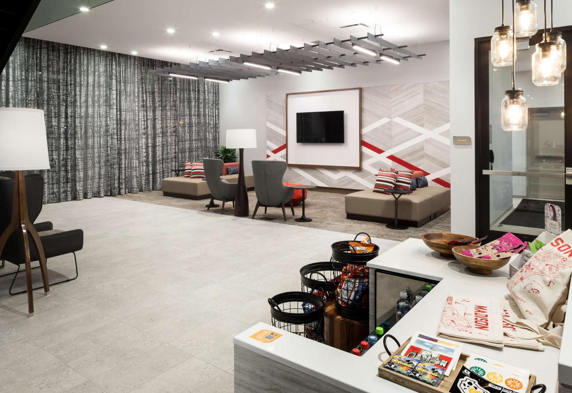 Hilton Garden Inn Madison Downtown, Wi Екстер'єр фото